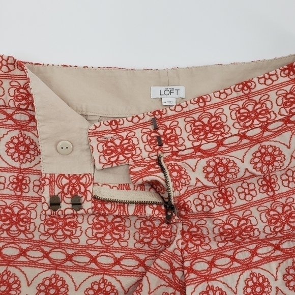 𝅺ANN Taylor Loft Floral Embroidered Red Shorts, Size 4 - Picture 4 of 7